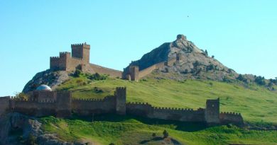 Экскурсии в Генуэзскую крепость в Судаке из Евпатории 2024