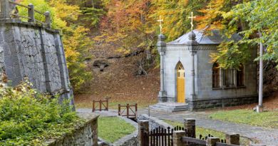 Экскурсии в Косьмо-Дамиановский монастырь из Евпатории 2024